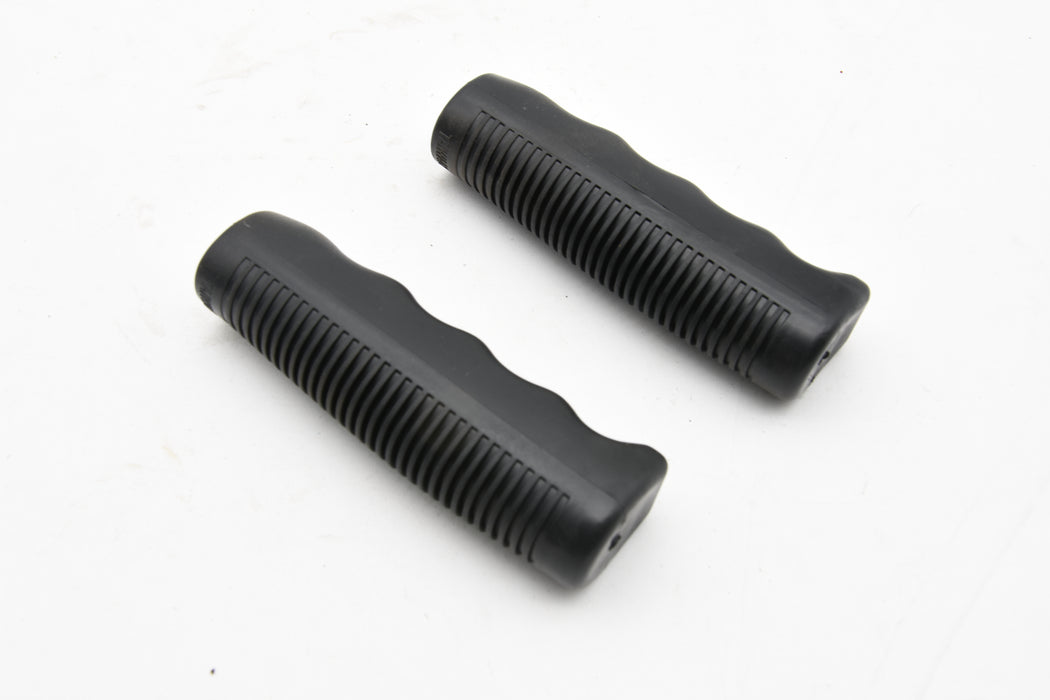 BLACK HANDLEBAR GRIPS TRADITIONAL BIKE STYLE NEW WITH 4 FINGER POSITION 110mm