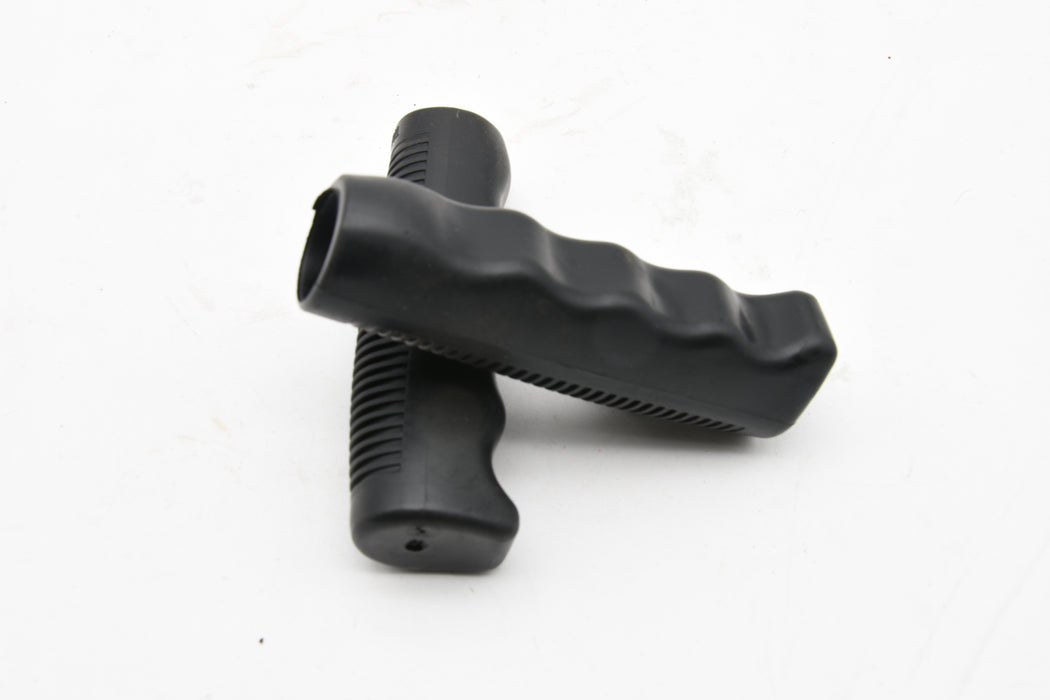 BLACK HANDLEBAR GRIPS TRADITIONAL BIKE STYLE NEW WITH 4 FINGER POSITION 110mm