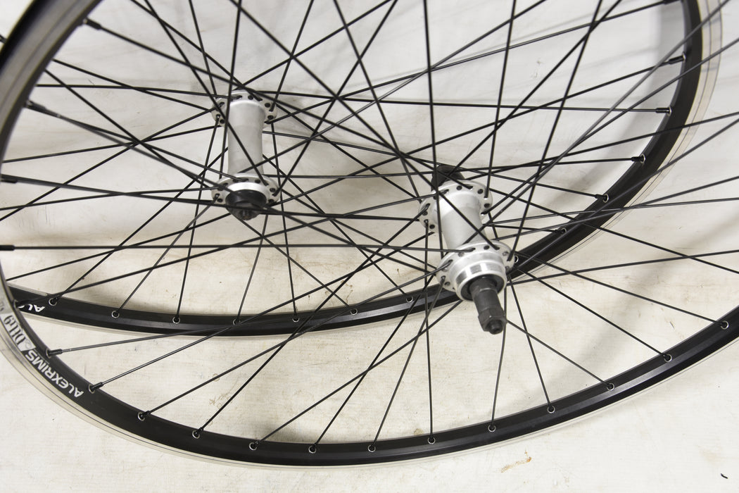 PAIR OF 700c (622x19) BLACK HYBRID WHEELS WITH ALEX RIMS WOULD SUIT 5,6,7 SPEED