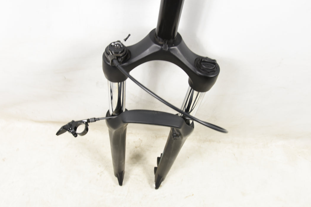 RST 700c 29er SUSPENSION FORK REMOTE LOCK OUT 1 1-8” 255mm DISC BRAKE 100mm TRAVEL BLACK (MINOR MARKS)