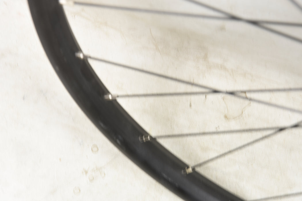 29er 700c CENTRE LOCK DISC FRONT WHEEL SHIMANO HB-TX505 BLACK RIM 160mm ROTOR (SLIGHT MARKS)