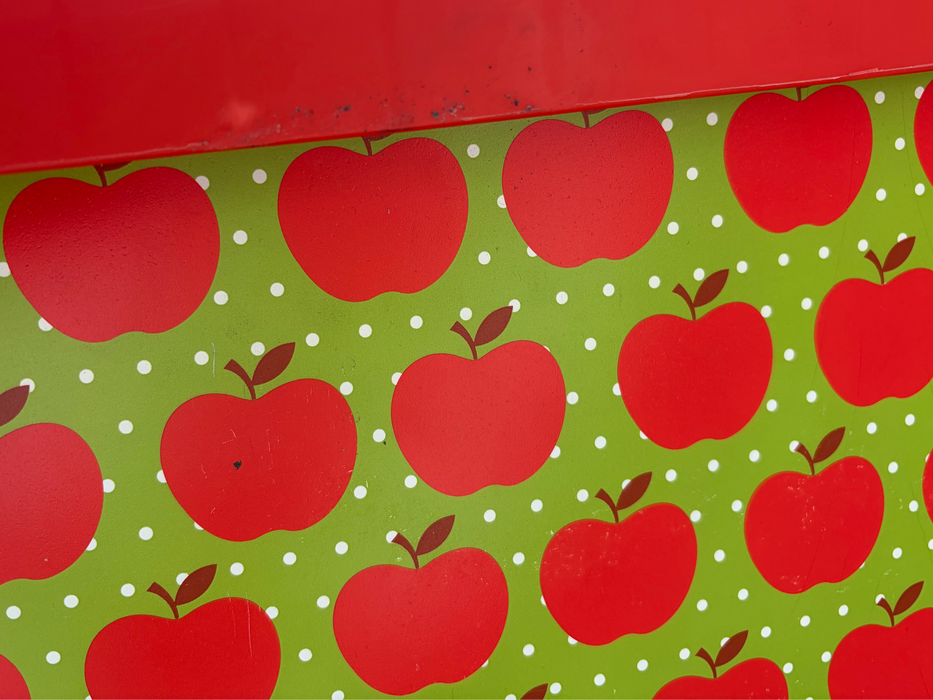 TRENDY APPLE BIKE SHOPPING BASKET EASY FITTING ON TO YOUR CYCLE HANDLEBAR SALE