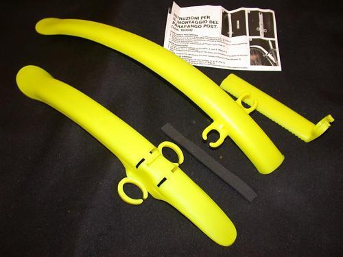 PAIR TRENDY YELLOW CLIP ON CLIP OFF BIKE MUDGUARDS SUIT RACING ROAD BIKES, RACER