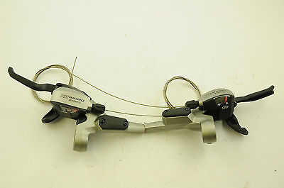 SHIMANO DEORE SL-M590 Trigger Levier de Vitesse 9 Droite m590 9speed SHIMANO DEORE SL-M590 Trigger Levier de Vitesse 9 Droite m590 9speed