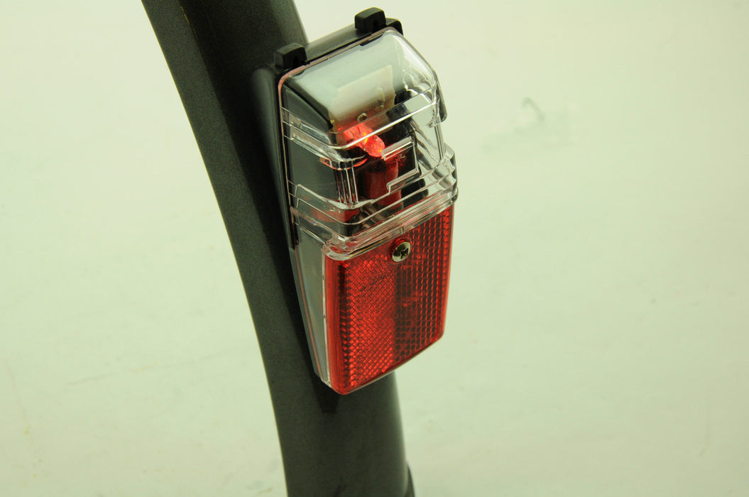 FOLDING BIKE REAR MUDGUARD FITTING LED BATTERY CYCLE LIGHT SALE OVER 50% OFF RRP