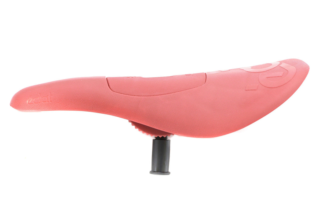 ECLAT GONZO PIVOTAL SEAT ULTRA LIGHTWEIGHT RED SADDLE 50%OFF RRP