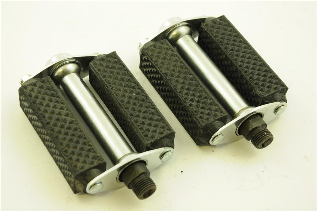 retro pedals 70's STYLE CHOPPER ERA VINTAGE 3 3/4” BLOCK TYPE 9/16” PEDALS CLASSIC RETRO PED