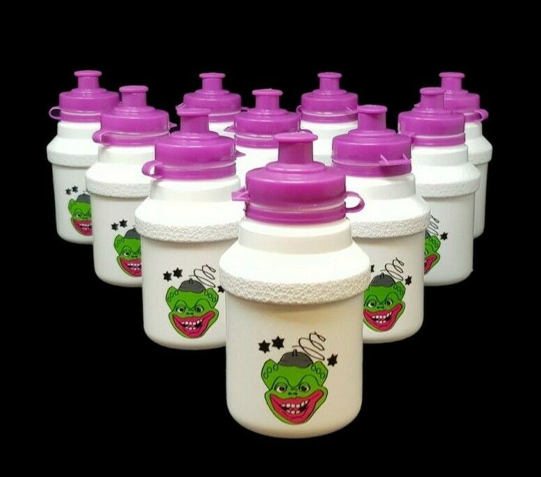 JOB LOT OF 10 X SMALL KIDS GREEN CHARACTER AND STARS BIKE WATER BOTTLES CHILDRENS FOOTBALL DRINKS BOTTLES