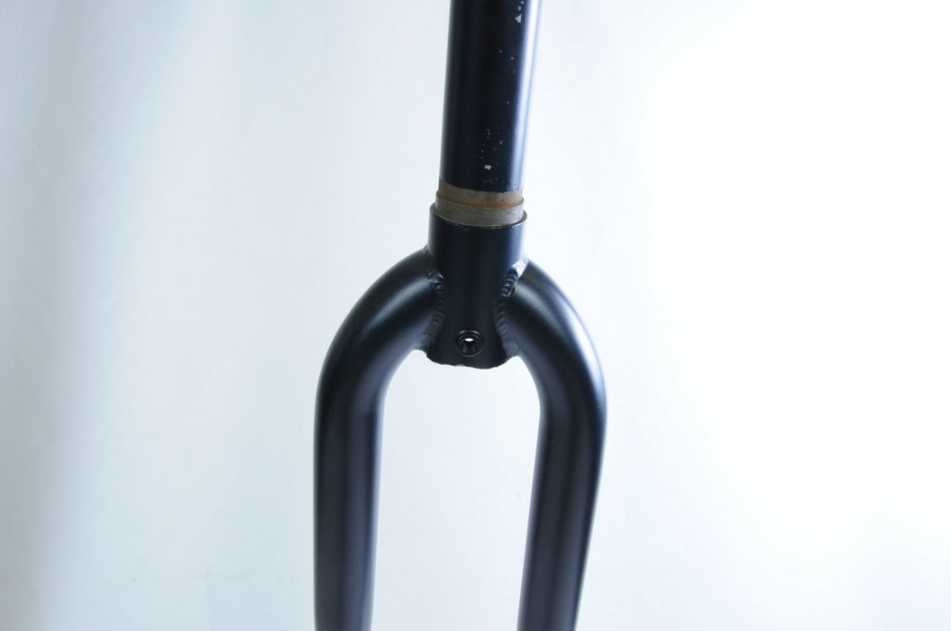 Tige filetée M24 Longueur 1 mètre Pas à gauche Acier brut-1 pièce Tige filetée M24 Longueur 1 mètre Pas à gauche Acier brut-1 pièce
