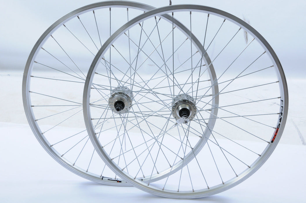 PAIR DISC BRAKE WHEELS 26