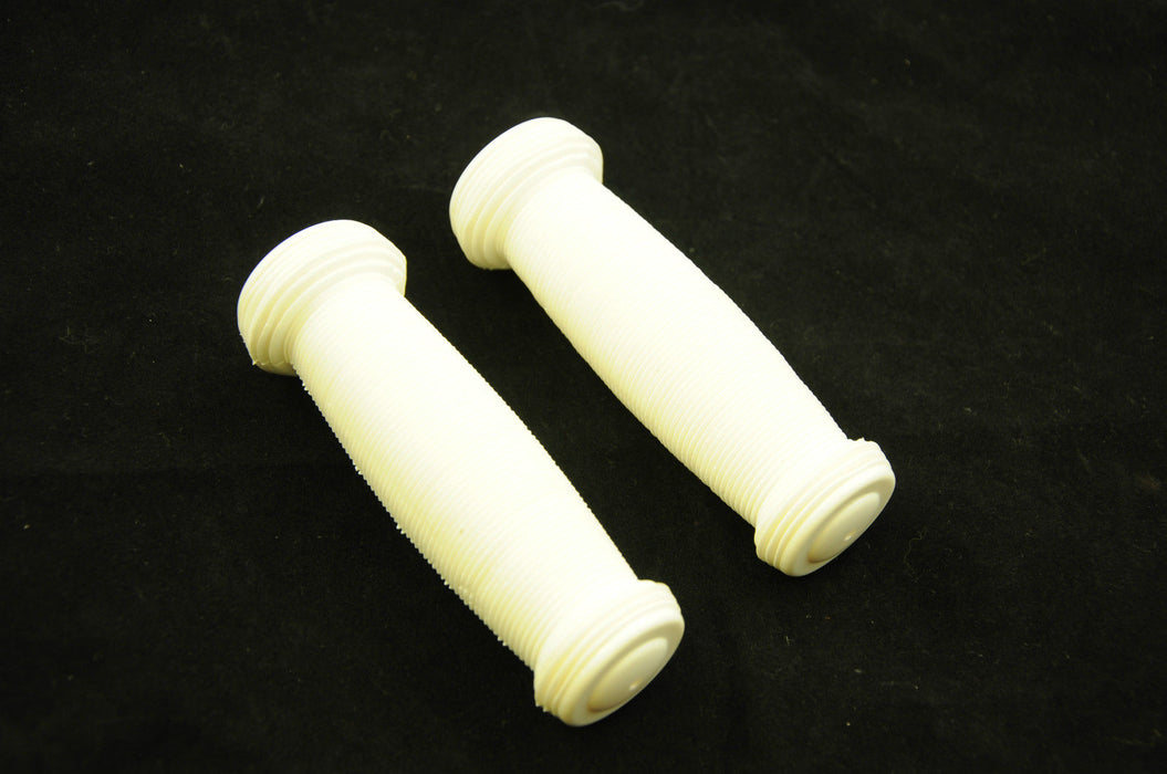 White handlebar clearance grips