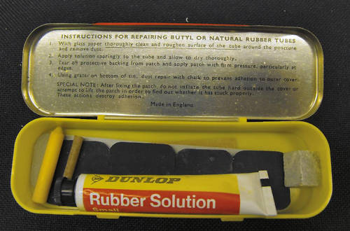 VINTAGE DUNLOP R0-7 MADE IN UK 1970's LONG CYCLE PUNCTURE REPAIR KIT COLLECTORS