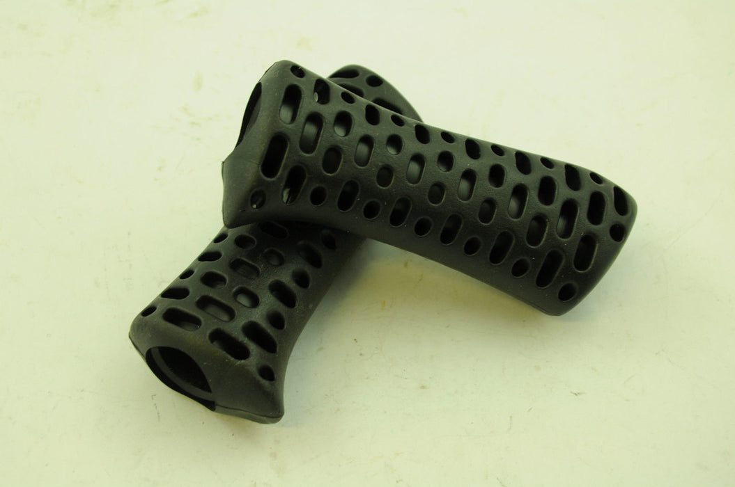 PAIR BICYCLE BIKE KRATON HANDLEBAR GRIPS HERRMAN 46 BLACK SHORT 115mm 35% OFF