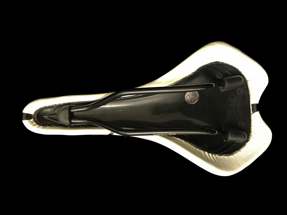 SELLE ITALIA SL RACE SADDLE WHITE (NEW BUT SLIGHTLY OFF COLOUR)