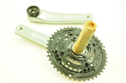 thumbnail image 2 of FSA Afterburner BB30 Bearing Kit - Silver/Green For All-Terrain Bikes 2 of 14